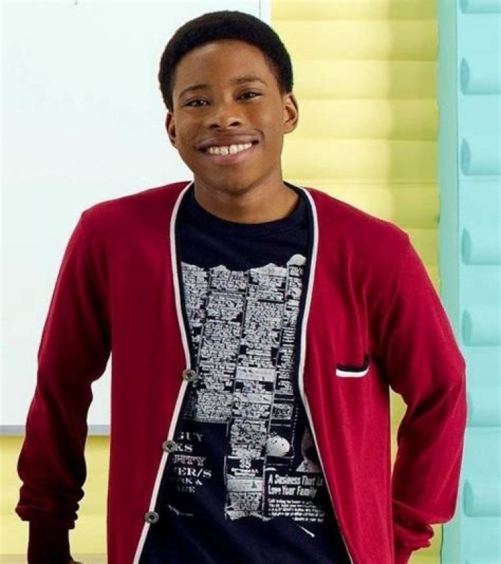Carlon Jeffery Bio, Wiki, Age, Height, Family, Girlfriend, Movies, and Net worth.