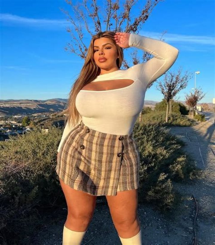 Dat_gurlcrystal Height, Weight, Net Worth, Age, Birthday, Wikipedia, Who, Nationality, Biography