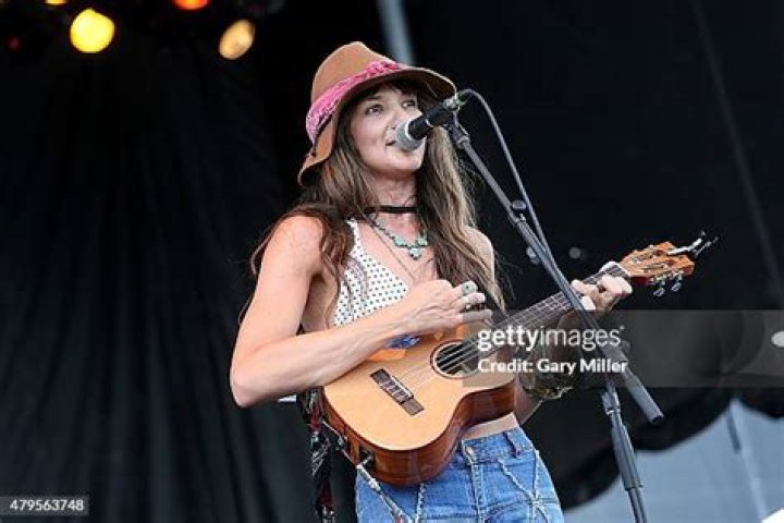 How Old Is Raelyn Nelson? Everything To Know About The Musical Artist And Willie Nelson Grandaughter