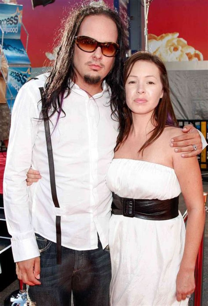 Jonathan Davis Biography, Age, Wife Deven Death, Songs, Korn And Net Worth.