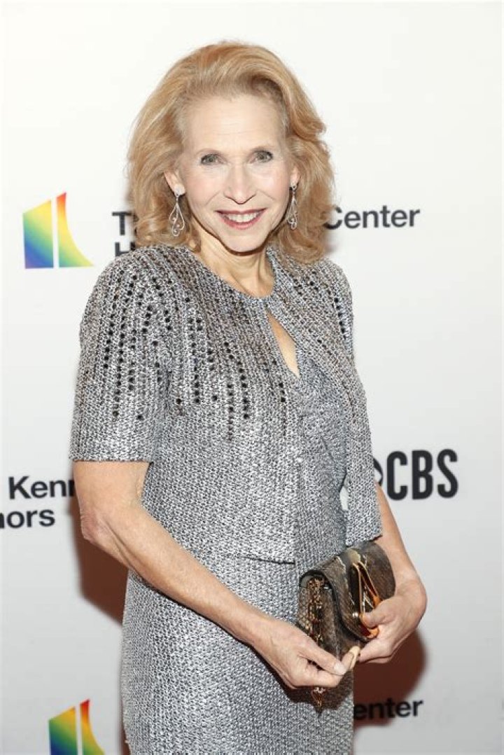 Shari Redstone Net Worth, Income, Salary, Earnings, Biography