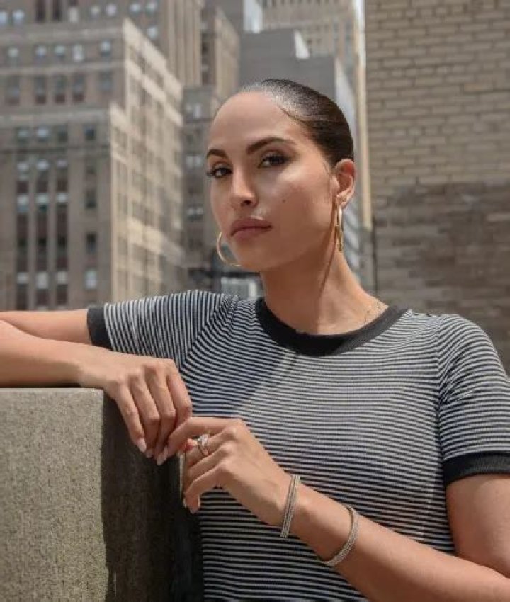  Snoh Aalegra