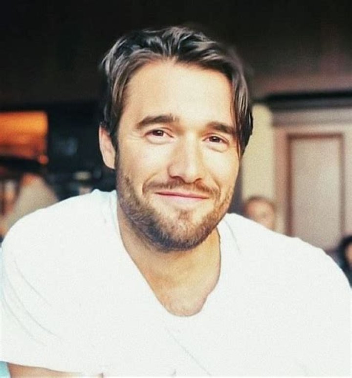 Who is Josh Bowman? Find Net Worth, Quote, Awards, Fact, Wiki