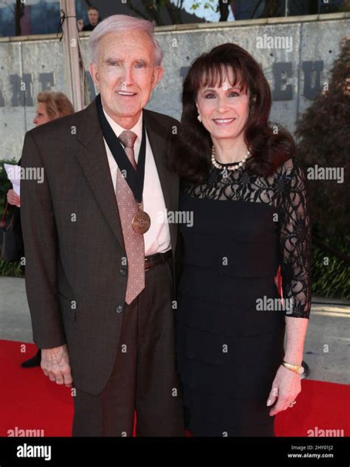 Who Is Ralph Emery Wife Joy Emery?- Age And Children – Has She Passed Away?